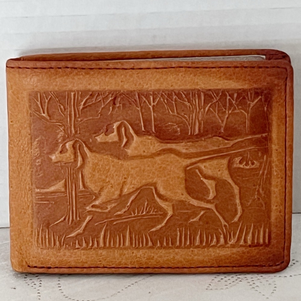 Unused Vintage John Weitz embossed leather BiFold wallet hunting dog motif.